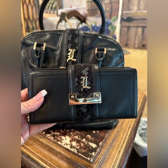 Gorgeous L.A.M.B by Gwen Stefani Bowler Bag and Wallet Set - Picture 3 of 16